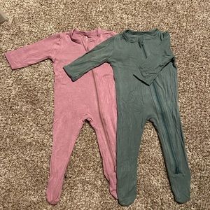 Kyte baby 0-3 month sleeper with footie duo dusty rose/ sage green